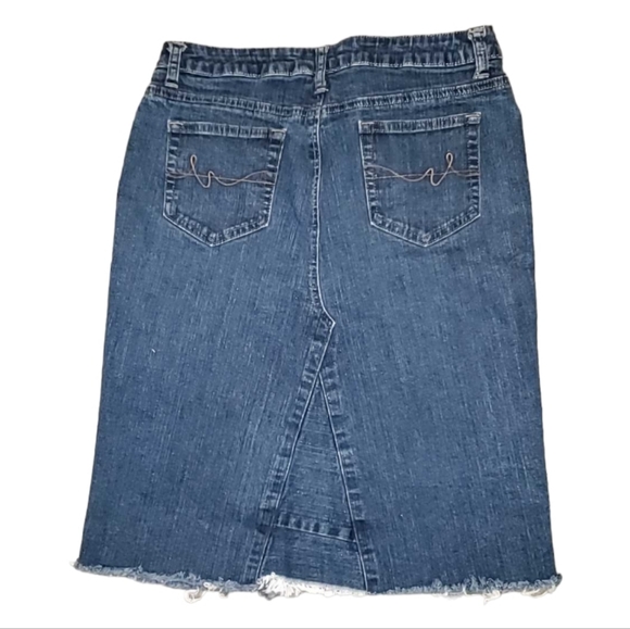 ST JOHNS BAY Blue Denim Jean Skirt Size 8 - Picture 2 of 2